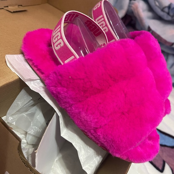 COPY - Toddler girl ugg slippers size 12 hot pink - Picture 4 of 4